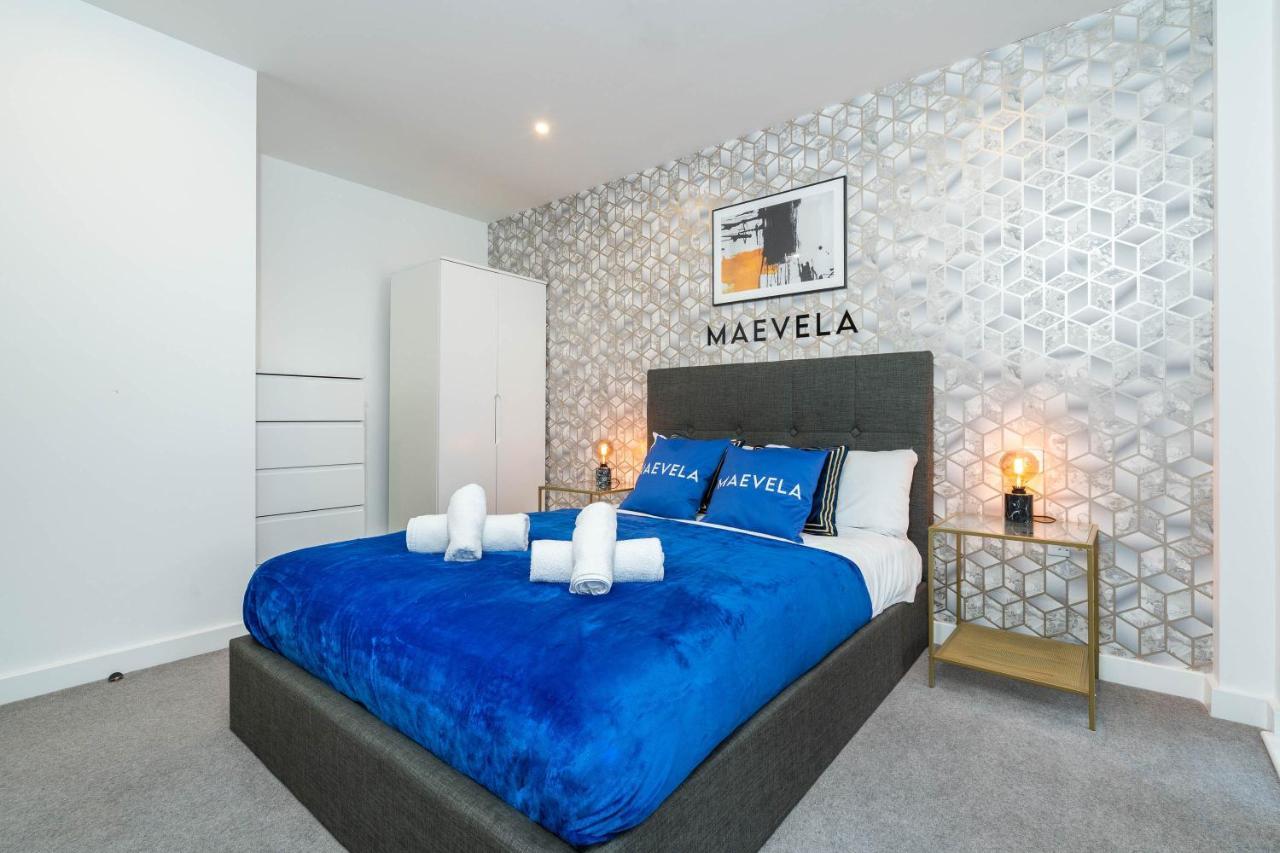 Maevela Apartments - Luxury Broad St Apartment - 2 Bed, 2 Bath - City Centre/Cube/Mailbox - With Underground Parking ✓- L Shape Sofa, Large 50 Inch Smart Tv With Free Netflix & Wifi เบอร์มิงแฮม ภายนอก รูปภาพ